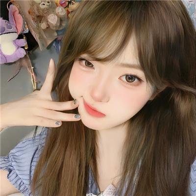 腰间持枪